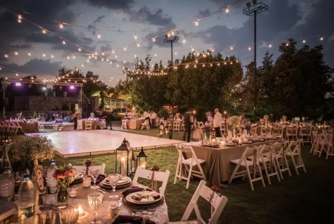 A Beautiful Wedding Where the Bride Dazzled in a Peach-Fuzz Lehenga!