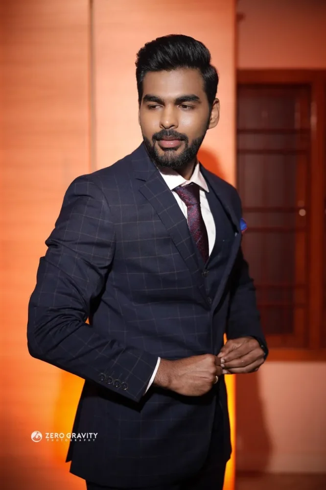 groom18-groom portraits